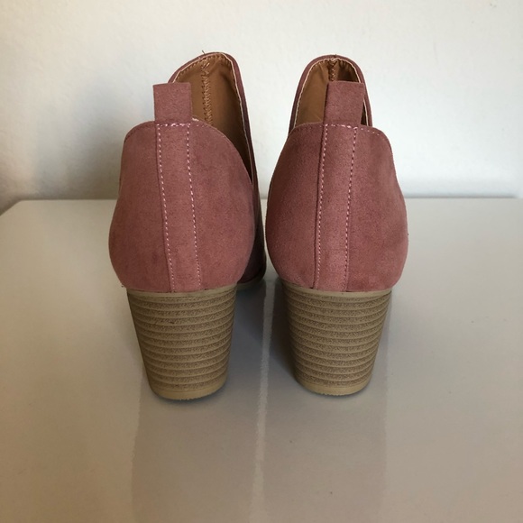NWOT/NWOB. Blush booties 🎀 - Picture 5 of 6